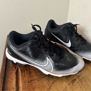 Nike Kids Black and White Cleats Sneakers